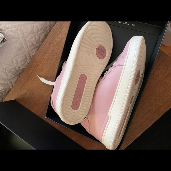 Coach Shoes | Coach Clip Leather Low Top Tennis Shoes Pink - Size 6 - Picture 7 of 12